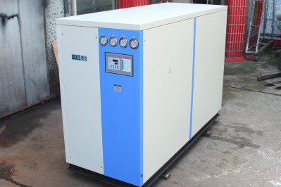 用戶購買水冷箱式冷水機怎么選擇供貨商？